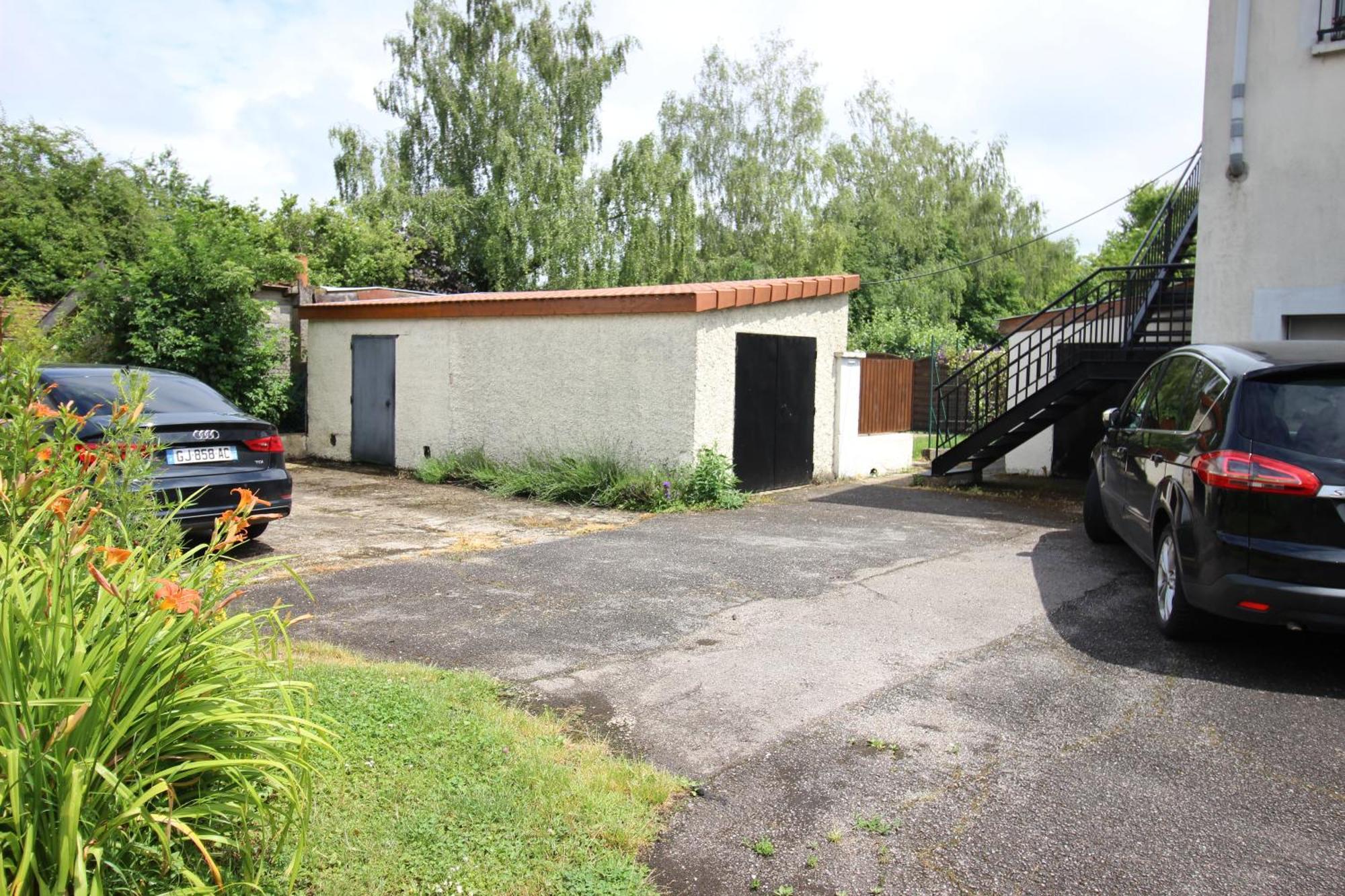 3 Chambres - Tres Grand Jardin Privee - Terrasse Privee - Garage Velo Et Moto - Parking Voiture Privee Dans La Propriete - Gere Par Presta-Zen'Services Thierville-sur-Meuse Εξωτερικό φωτογραφία