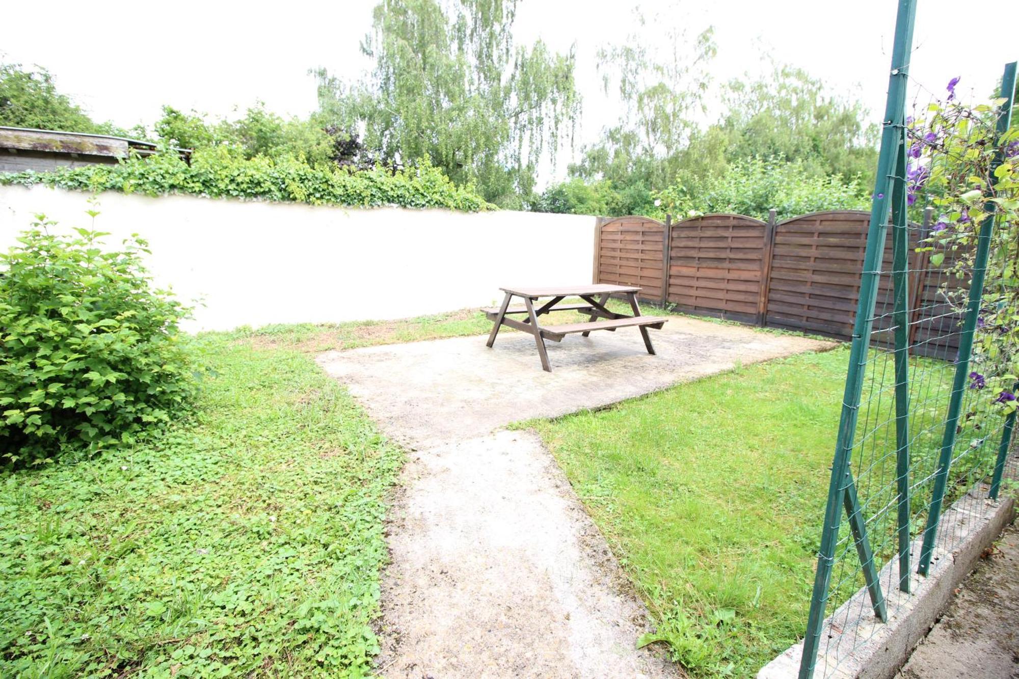 3 Chambres - Tres Grand Jardin Privee - Terrasse Privee - Garage Velo Et Moto - Parking Voiture Privee Dans La Propriete - Gere Par Presta-Zen'Services Thierville-sur-Meuse Εξωτερικό φωτογραφία